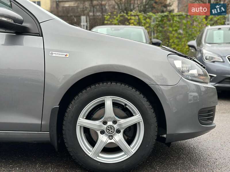 Хэтчбек Volkswagen Golf 2011 в Виннице