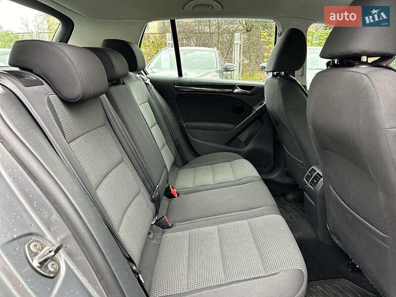 Хэтчбек Volkswagen Golf 2011 в Виннице