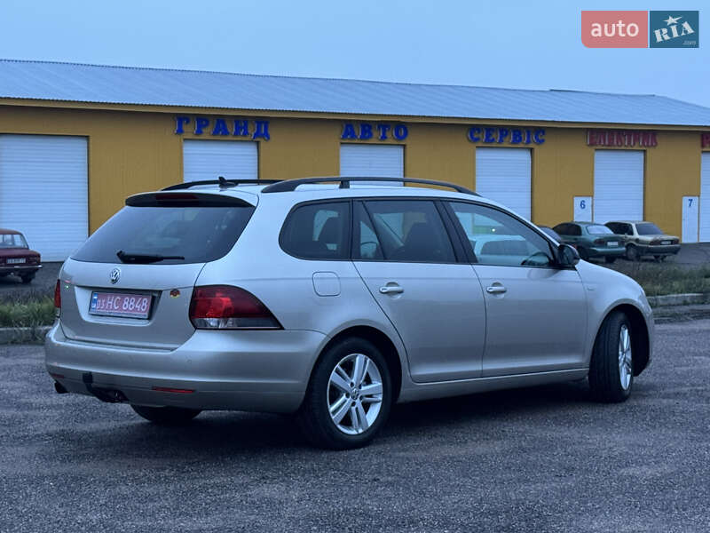 Универсал Volkswagen Golf 2012 в Черкассах