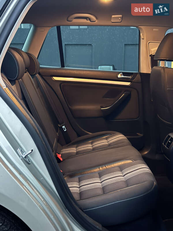 Универсал Volkswagen Golf 2012 в Черкассах