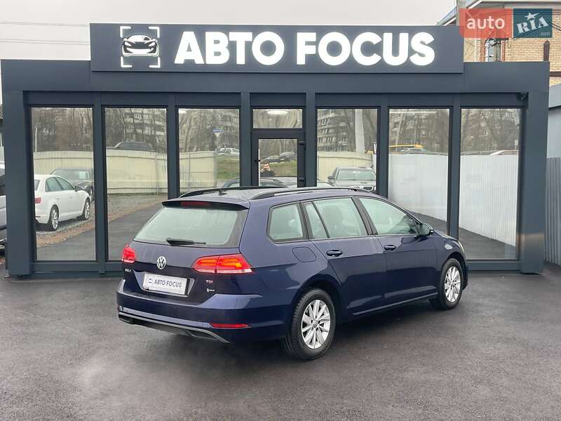 Універсал Volkswagen Golf 2017 в Києві