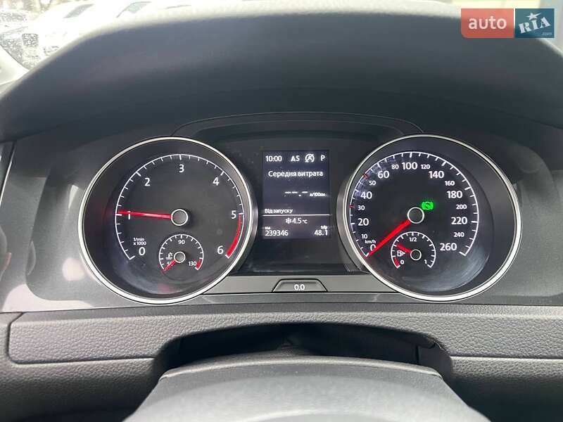 Універсал Volkswagen Golf 2017 в Києві