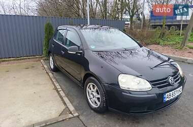 Хэтчбек Volkswagen Golf 2005 в Немирове