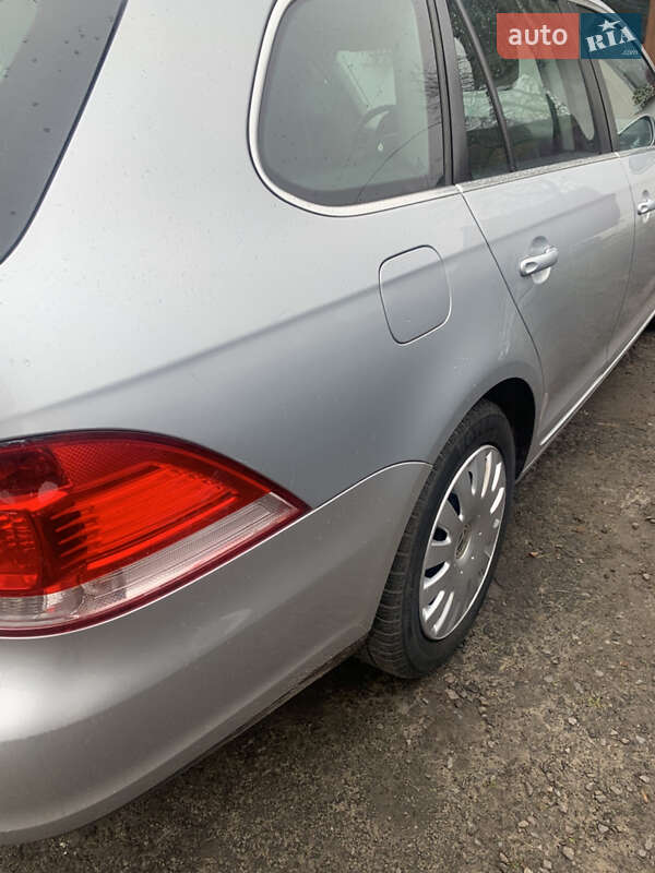 Универсал Volkswagen Golf 2009 в Козине