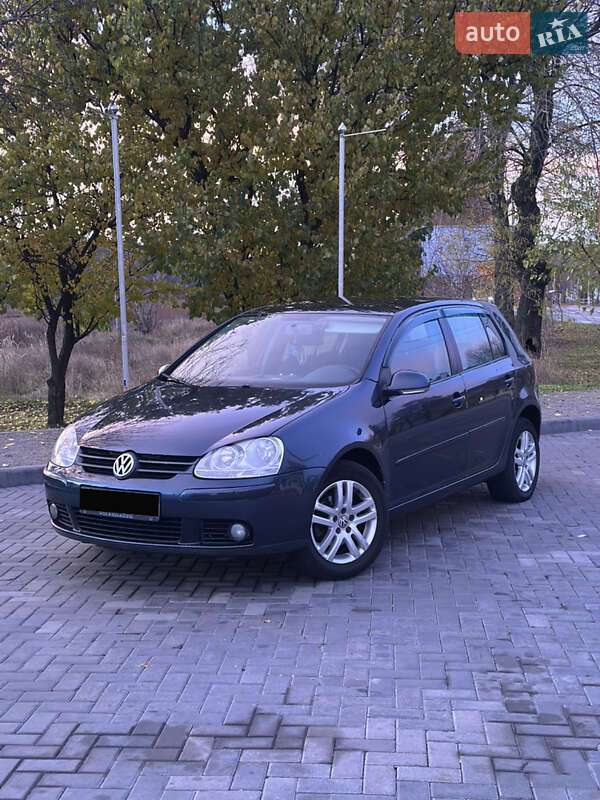 Хетчбек Volkswagen Golf 2008 в Кам'янському