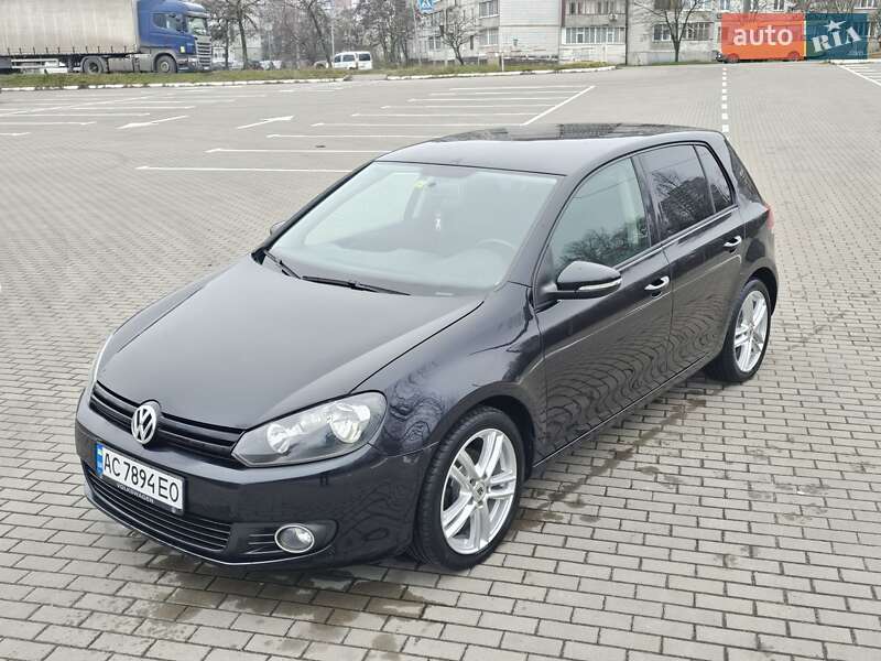 Хэтчбек Volkswagen Golf 2009 в Сумах