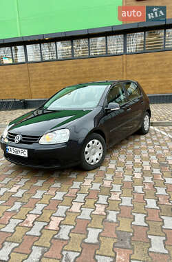 Хетчбек Volkswagen Golf 2005 в Києві