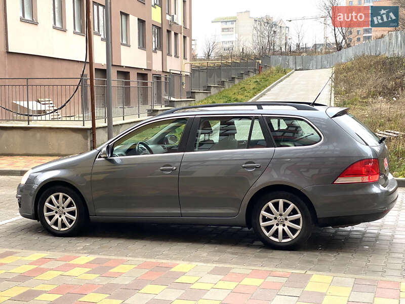 Универсал Volkswagen Golf 2009 в Тернополе