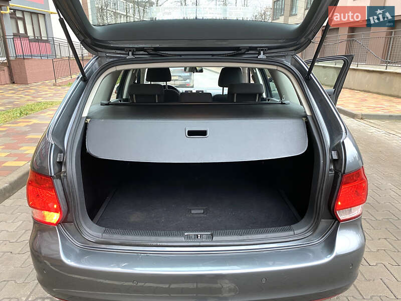 Универсал Volkswagen Golf 2009 в Тернополе