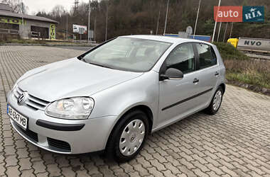 Хэтчбек Volkswagen Golf 2006 в Могилев-Подольске