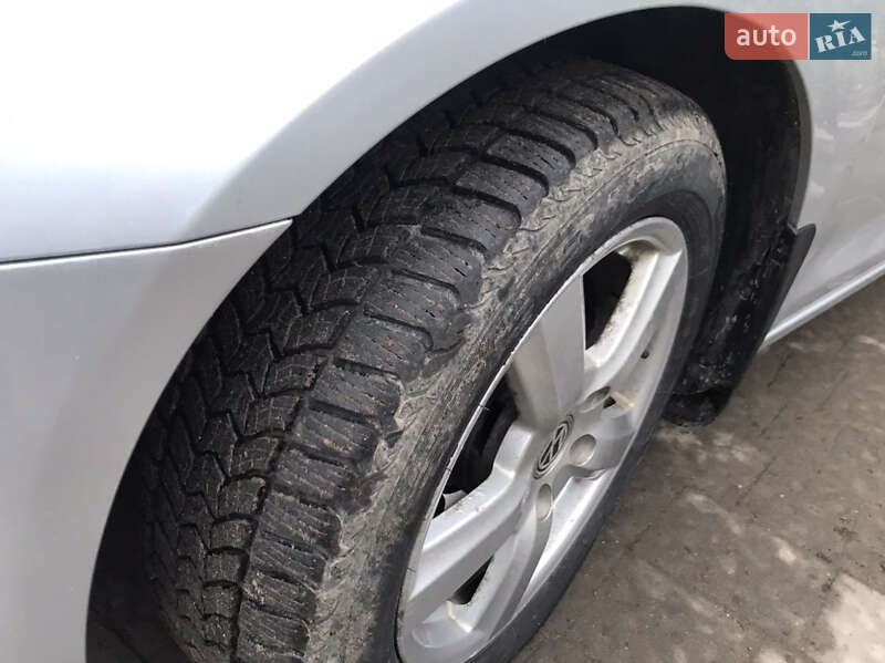 Універсал Volkswagen Golf 2010 в Львові