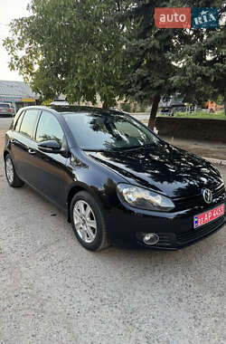 Хэтчбек Volkswagen Golf 2011 в Вознесенске