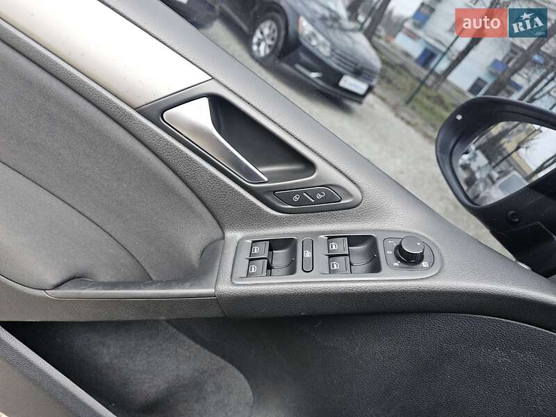 Хэтчбек Volkswagen Golf 2011 в Каменском фото 22 Хэтчбек Volkswagen Golf 2011 в Каменском