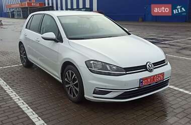 Хэтчбек Volkswagen Golf 2018 в Дубно