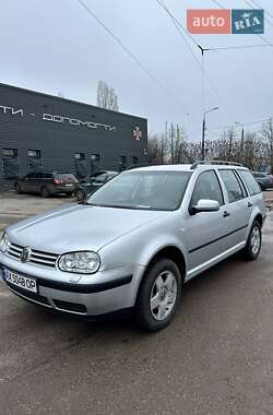 Універсал Volkswagen Golf 2004 в Харкові
