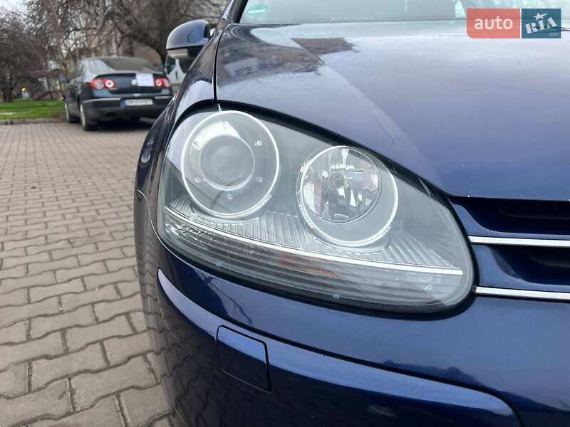 Хэтчбек Volkswagen Golf 2006 в Луцке