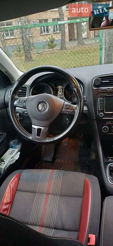 Універсал Volkswagen Golf 2012 в Броварах