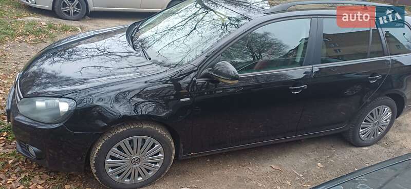 Універсал Volkswagen Golf 2012 в Броварах