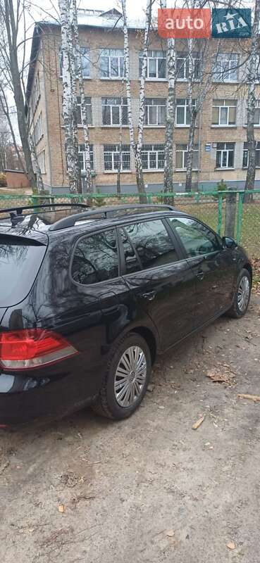 Універсал Volkswagen Golf 2012 в Броварах