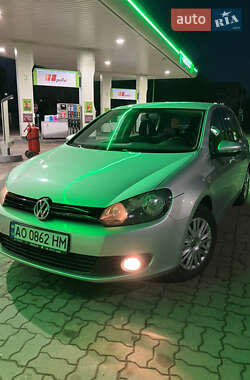 Хетчбек Volkswagen Golf 2010 в Ужгороді