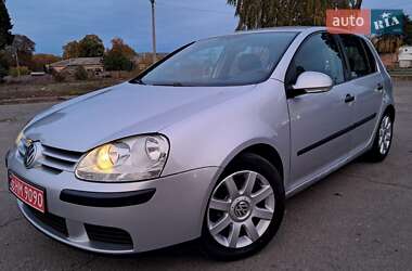 Хэтчбек Volkswagen Golf 2005 в Прилуках