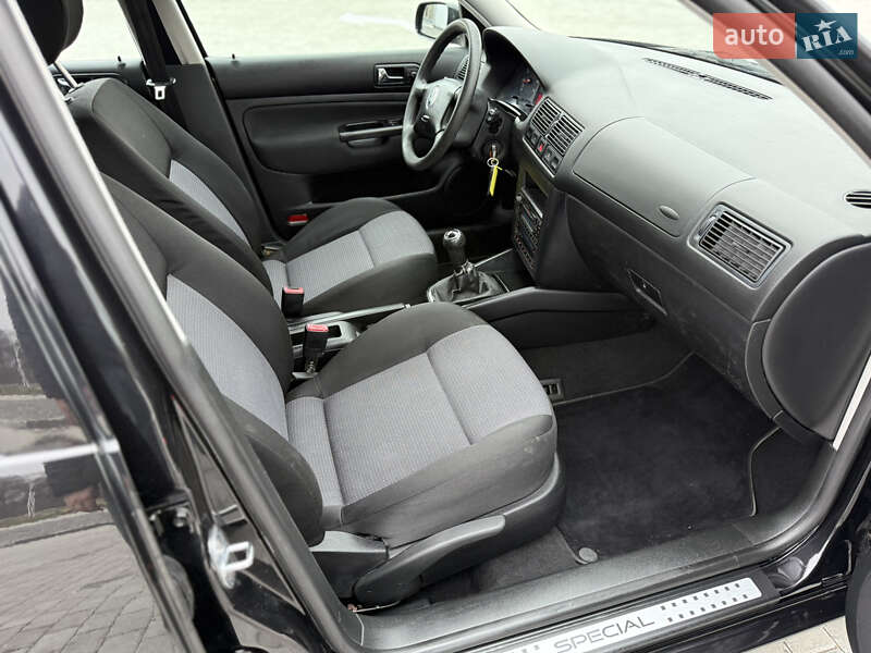 Хэтчбек Volkswagen Golf 2003 в Черновцах фото 39 Хэтчбек Volkswagen Golf 2003 в Черновцах