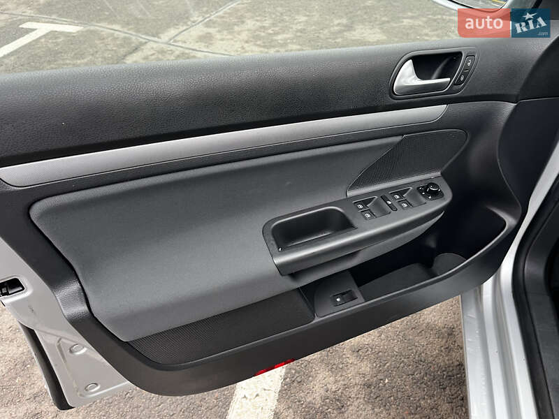 Хэтчбек Volkswagen Golf 2007 в Луцке фото 16 Хэтчбек Volkswagen Golf 2007 в Луцке