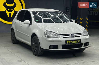 Хэтчбек Volkswagen Golf 2006 в Черновцах