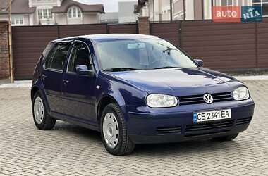 Хэтчбек Volkswagen Golf 2002 в Черновцах