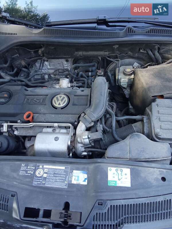 Хетчбек Volkswagen Golf 2008 в Дніпрі