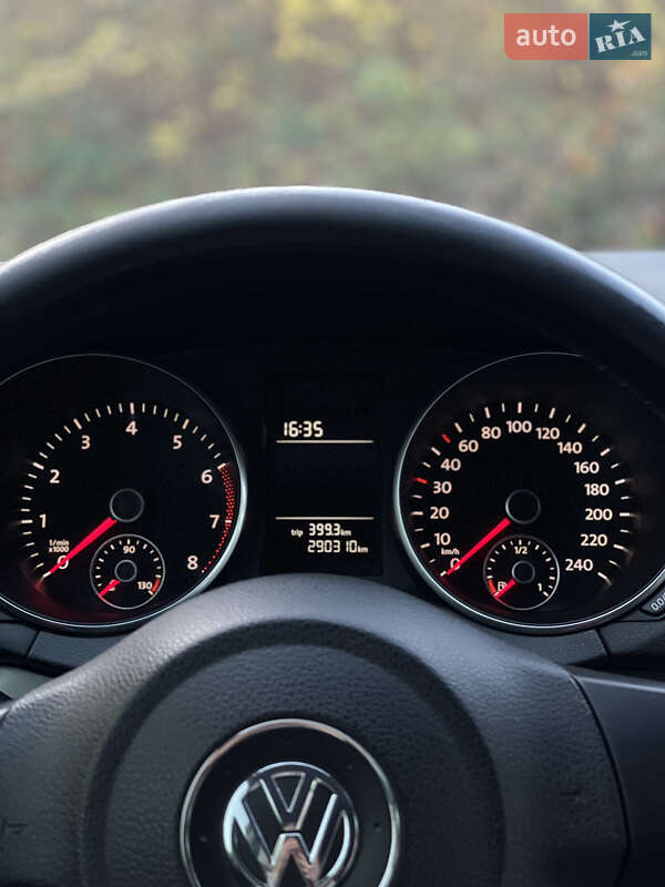 Хетчбек Volkswagen Golf 2009 в Ужгороді