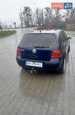 Хэтчбек Volkswagen Golf 2002 в Тульчине