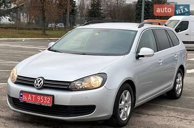 Універсал Volkswagen Golf 2011 в Житомирі