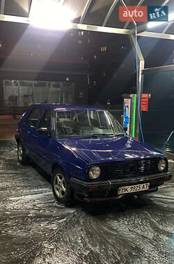 Хэтчбек Volkswagen Golf 1990 в Ровно