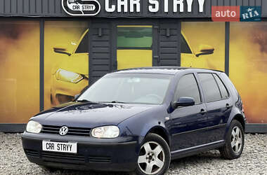 Хетчбек Volkswagen Golf 2002 в Стрию