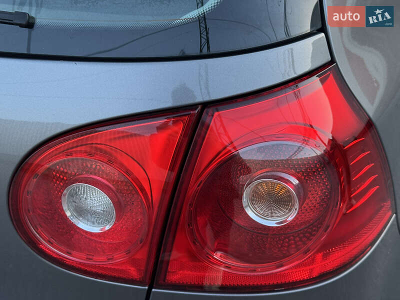 Хетчбек Volkswagen Golf 2007 в Сваляві