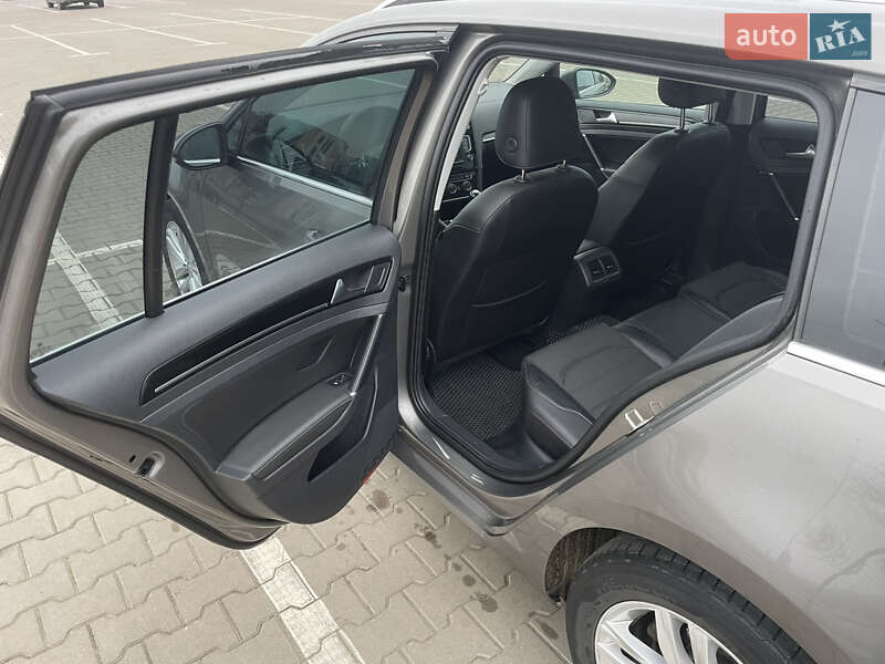 Універсал Volkswagen Golf 2016 в Вишневому