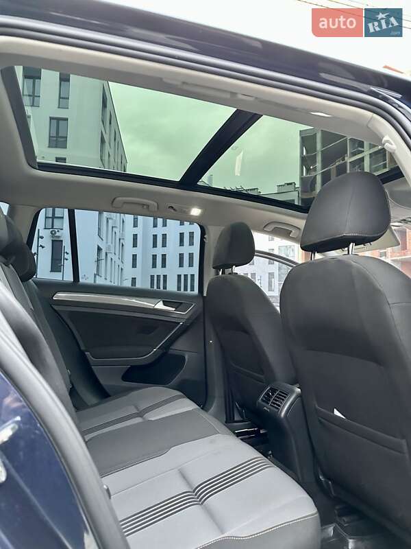 Универсал Volkswagen Golf 2016 в Ужгороде