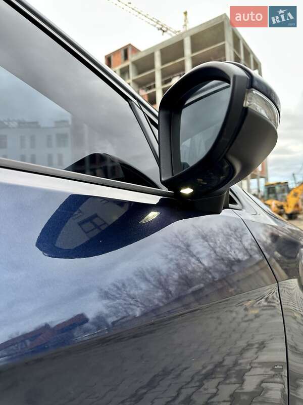 Универсал Volkswagen Golf 2016 в Ужгороде