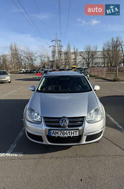 Универсал Volkswagen Golf 2007 в Киеве
