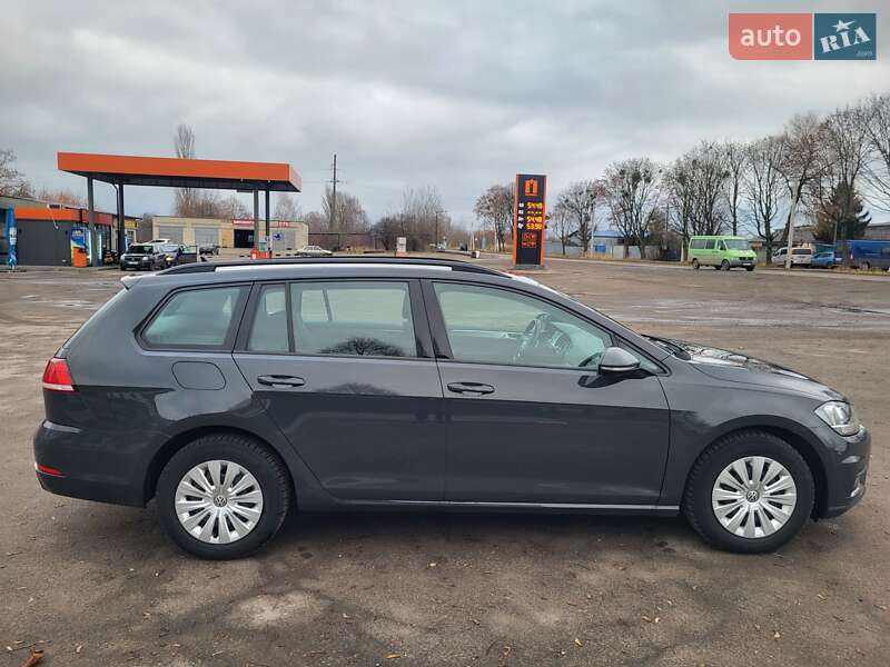 Универсал Volkswagen Golf 2018 в Нововолынске