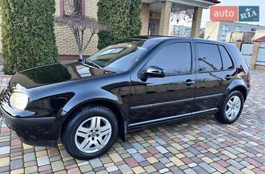 Хетчбек Volkswagen Golf 2001 в Конотопі