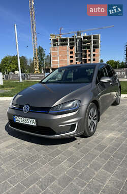 Хэтчбек Volkswagen Golf 2015 в Львове