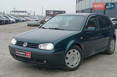 Хэтчбек Volkswagen Golf 2001 в Львове