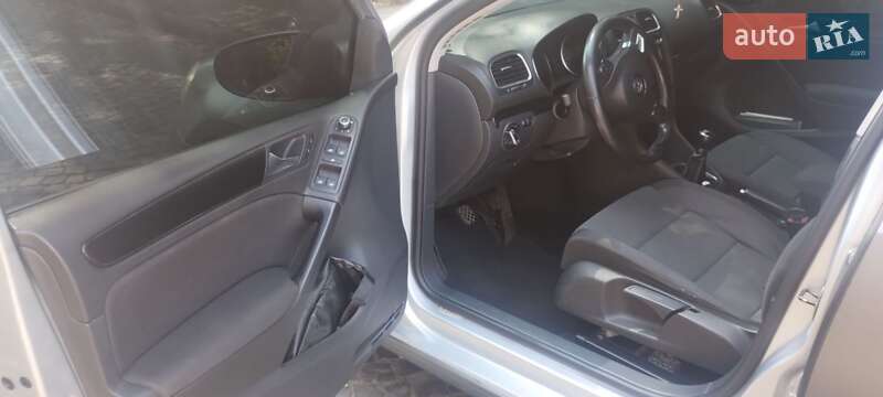 Хетчбек Volkswagen Golf 2012 в Мукачевому