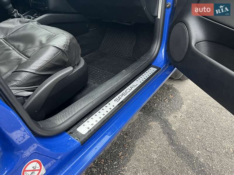 Хетчбек Volkswagen Golf 2001 в Києві фото 6 Хетчбек Volkswagen Golf 2001 в Києві