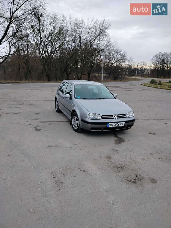 Volkswagen Golf 2001