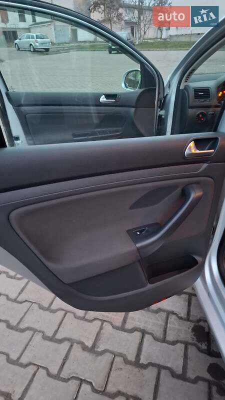 Хэтчбек Volkswagen Golf 2008 в Подольске фото 31 Хэтчбек Volkswagen Golf 2008 в Подольске