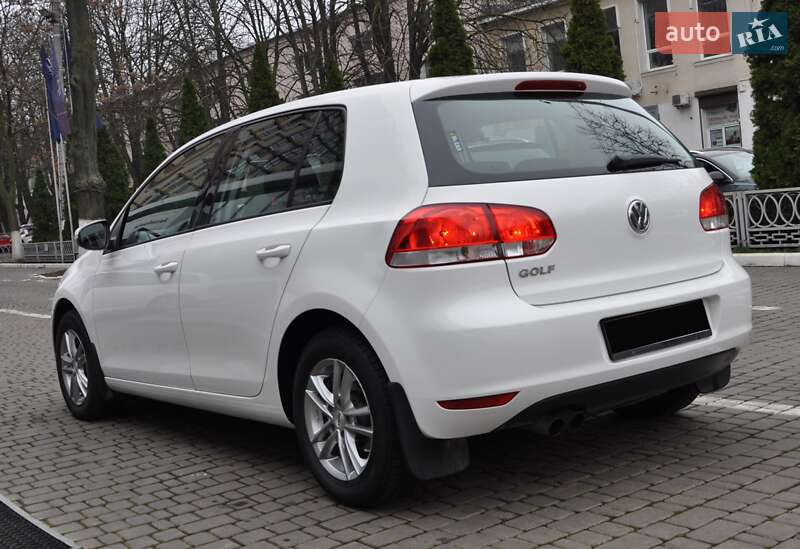 Хэтчбек Volkswagen Golf 2011 в Одессе