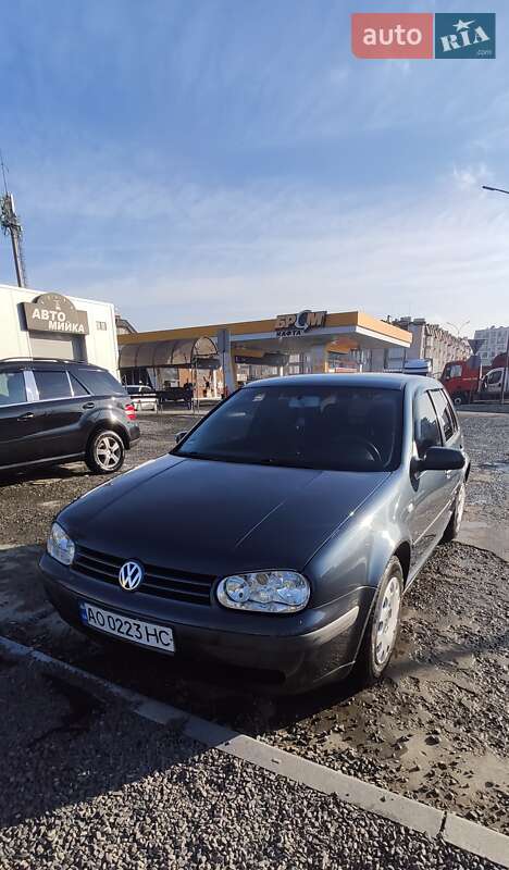 Volkswagen Golf 2003